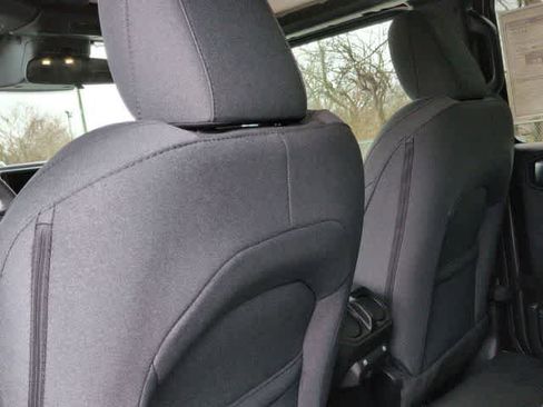 New 2026 Jeep Gladiator Sport image 18