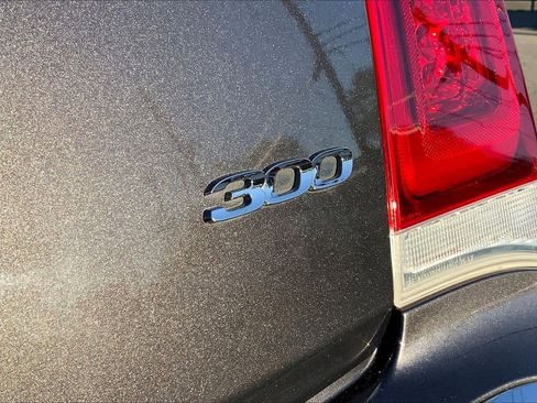 Used 2021 Chrysler 300 Touring image 30
