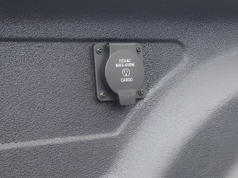 New 2026 RAM 2500 Laramie AWD/4WD image 10