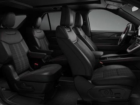 New 2026 Ford Explorer ST-Line w/ ST-Line Street Pack AWD/4WD image 9