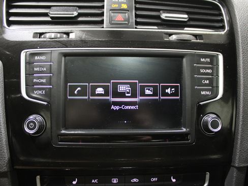 Used 2016 Volkswagen GTI SE w/ Lighting Package (SEL) image 18