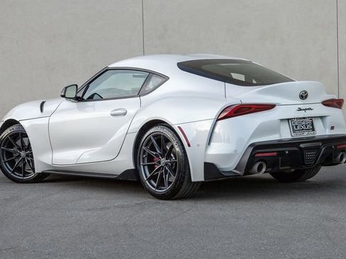 Used 2025 Toyota Supra Premium w/ Driver Assist Package image 3