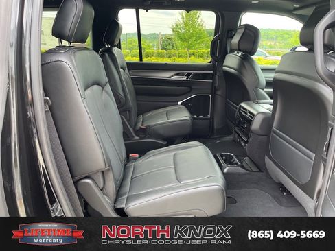 New 2026 Jeep Grand Wagoneer L Limited AWD/4WD image 18