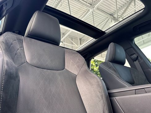 Certified 2025 Lexus RX 450h AWD w/ Luxury Package image 21