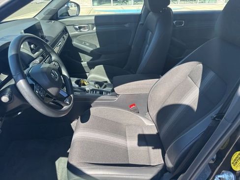 Used 2023 Honda Civic Sport image 11