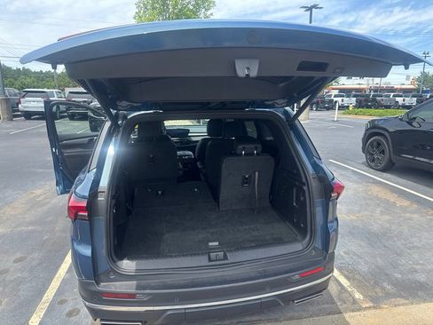 Used 2025 Buick Enclave Preferred FWD image 15