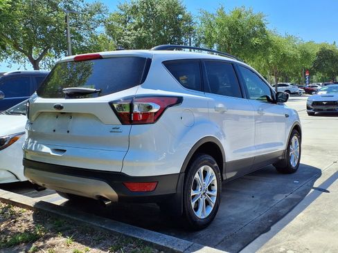 Used 2018 Ford Escape SE FWD image 5