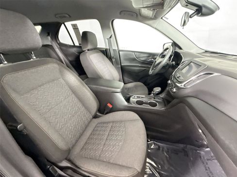 Used 2023 Chevrolet Equinox LT image 40
