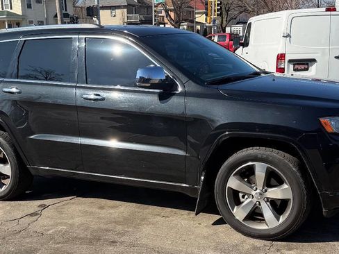 Used 2014 Jeep Grand Cherokee Overland w/ Advanced Technology Group image 9