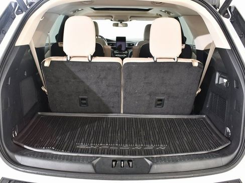 Used 2023 Ford Explorer Limited w/ Limited Technology Package image 21