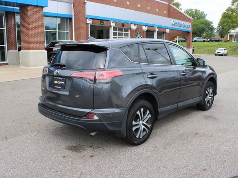 Used 2018 Toyota RAV4 LE w/ All Weather Liner Package FWD image 27