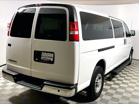 Used 2023 Chevrolet Express 3500 LT w/ LT Preferred Equipment Group RWD image 9