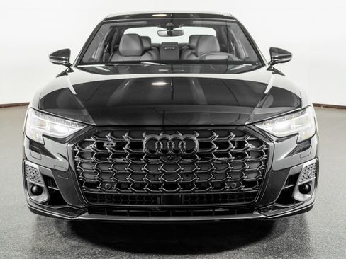 Used 2025 Audi S8 image 20