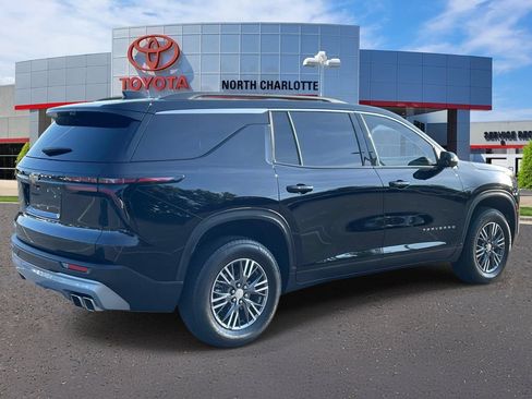 Used 2026 Chevrolet Traverse LT w/ Driver Confidence Package FWD image 8