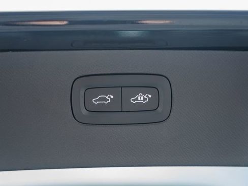 New 2026 Volvo XC90 B6 Plus w/ Protection Package Premier AWD/4WD image 11
