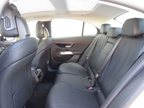 Used 2025 Mercedes-Benz E 450 4MATIC Sedan image 15