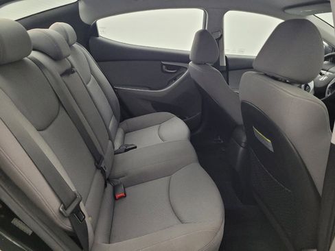 Used 2016 Hyundai Elantra SE FWD image 19