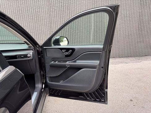 New 2026 Lincoln Aviator AWD image 36