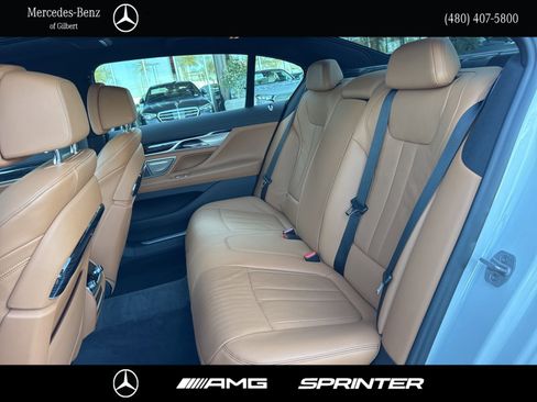 Used 2022 BMW 740i w/ M Sport Package RWD image 20