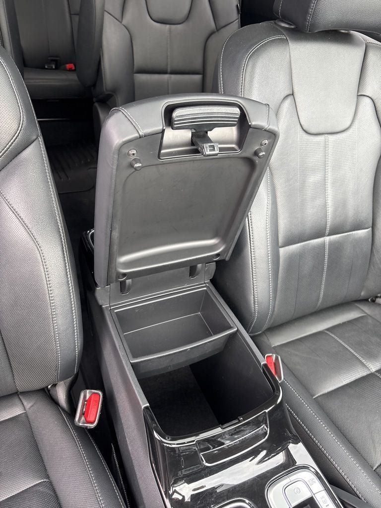 Used 2024 Kia Telluride EX w/ EX Captain's Chair Package AWD/4WD image 21