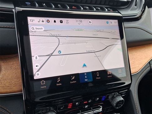 Used 2022 Jeep Grand Cherokee Summit image 14