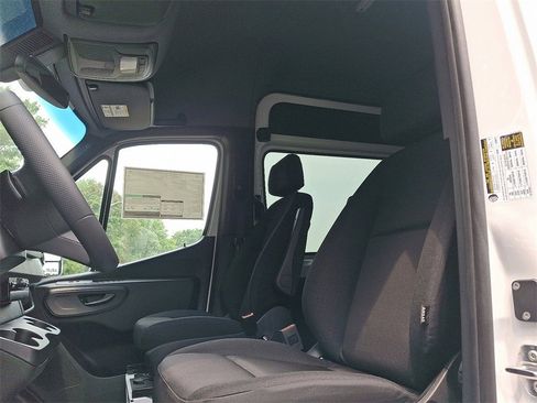 New 2025 Mercedes-Benz Sprinter 2500 image 10