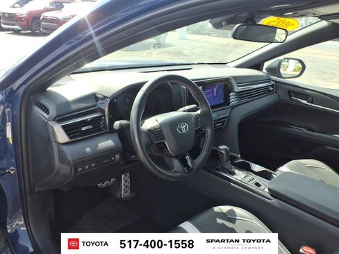 Used 2025 Toyota Camry SE FWD image 14