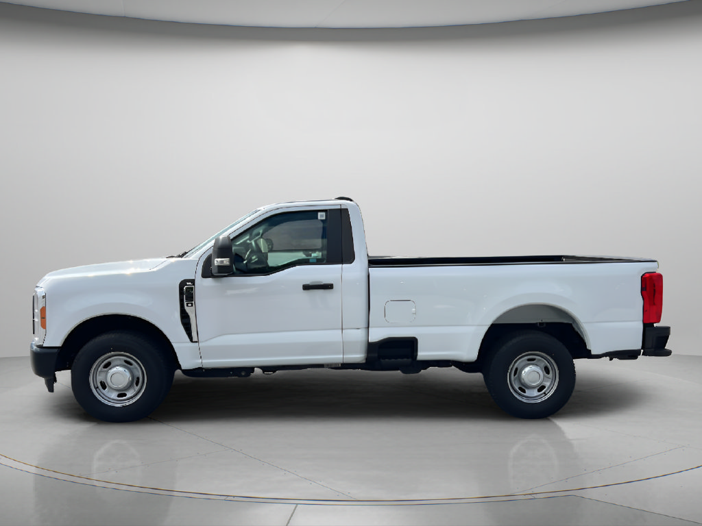 Used 2023 Ford F250 XL RWD image 4