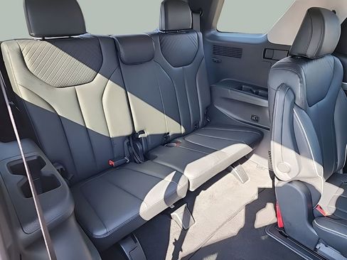 Used 2025 Hyundai Palisade SEL image 20