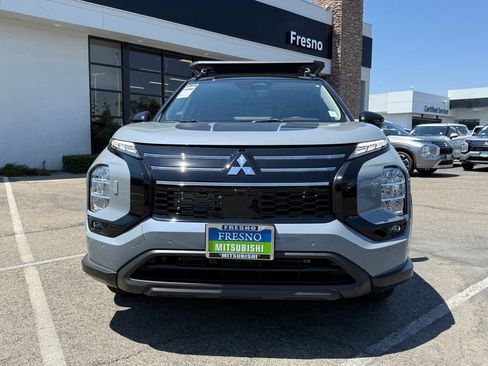 New 2026 Mitsubishi Outlander AWD image 2