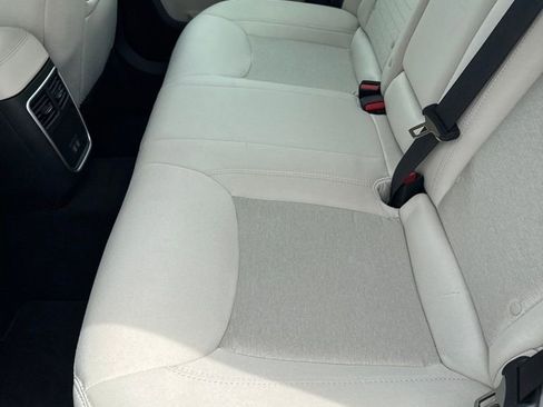 Used 2023 Chrysler 300 Touring w/ Sport Appearance Package RWD image 12