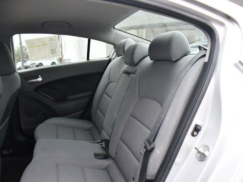 Used 2017 Kia Forte LX w/ LX Popular Package image 18