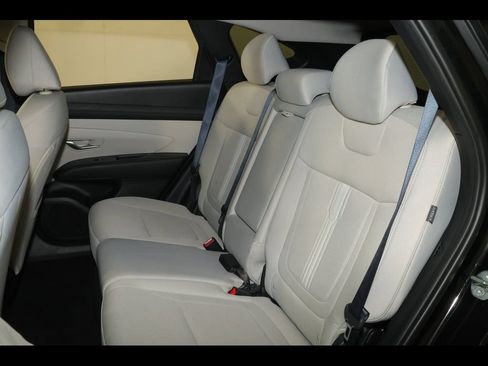 Used 2025 Hyundai Tucson SEL AWD/4WD image 29