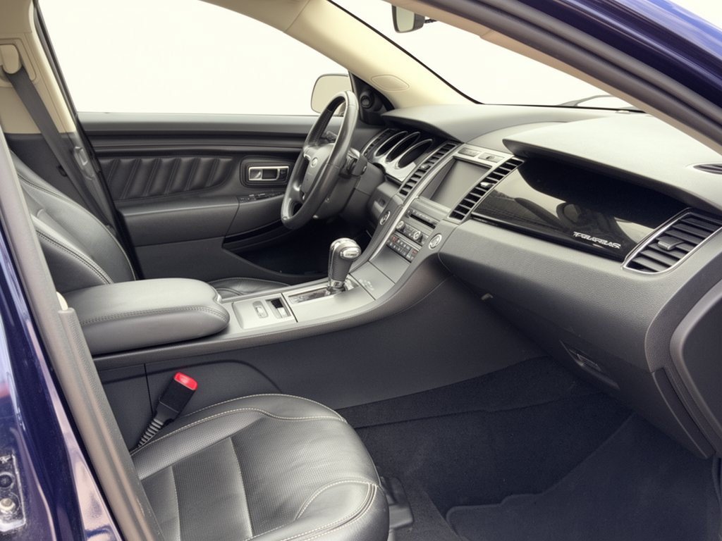 Used 2011 Ford Taurus Limited w/ 303A Rapid Spec Order Code FWD image 30