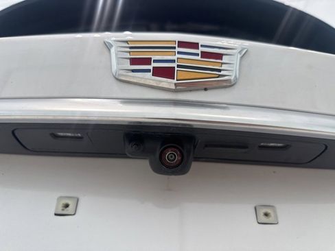 Used 2025 Cadillac XT6 Luxury image 8