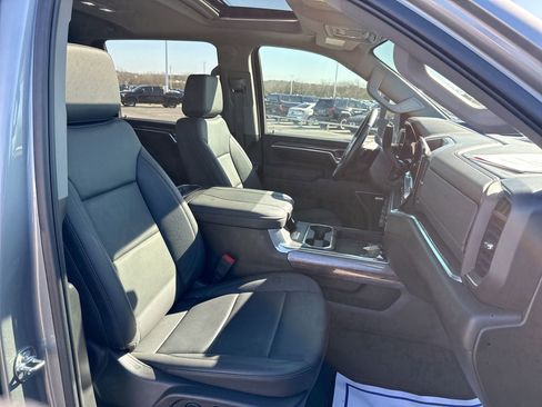 Used 2025 Chevrolet Silverado 3500 LTZ w/ LTZ Convenience Package image 28