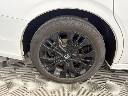 Used 2025 Honda Odyssey Sport-L image 18