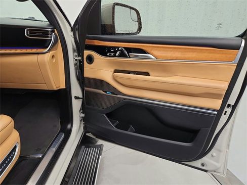 Used 2022 Jeep Grand Wagoneer Series III w/ Rear Seat Video Group 1 image 45