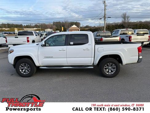 Used 2017 Toyota Tacoma SR5 image 6