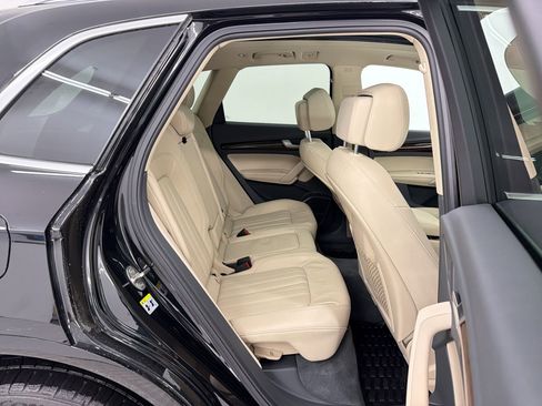 Used 2019 Audi Q5 Premium Plus w/ Premium Plus Package image 26