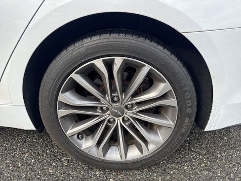 Used 2015 Hyundai Genesis 3.8 w/ Option Group 03 image 25