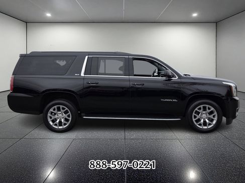 Used 2018 GMC Yukon XL SLT image 2