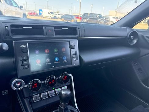 Used 2023 Toyota GR86 Premium w/ ALL Weather Mat Package (TMS) RWD image 13