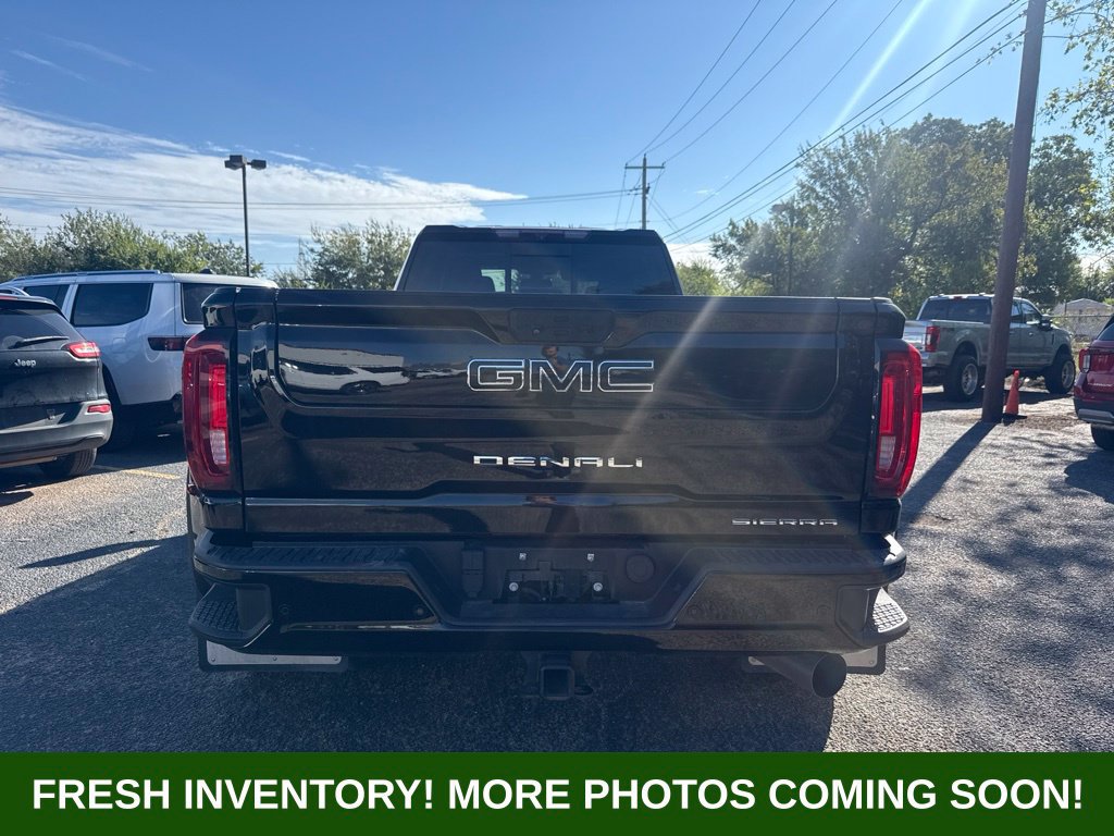 Used 2022 GMC Sierra 3500 Denali AWD/4WD image 3