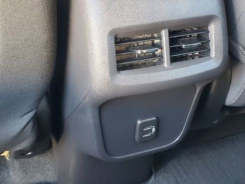 Used 2024 GMC Terrain SLE image 30