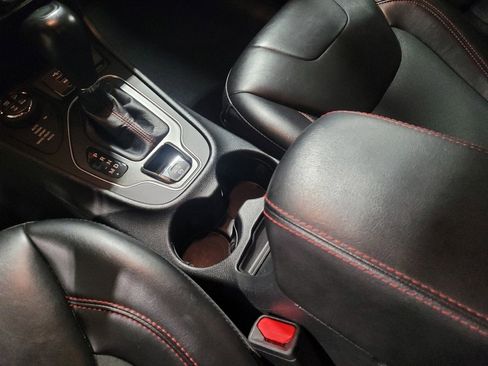 Used 2022 Jeep Cherokee Trailhawk w/ Trailer Tow Group image 26