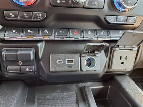 Used 2019 GMC Sierra 1500 SLT w/ SLT Premium Plus Package image 11