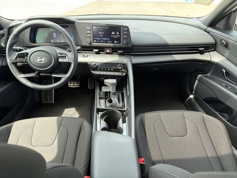 New 2026 Hyundai Elantra SEL Sport FWD image 15