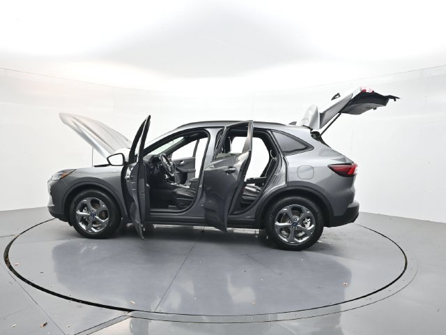 Used 2025 Ford Escape ST-Line FWD image 48
