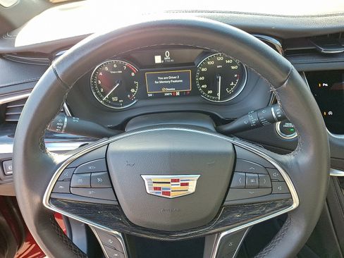 Certified 2023 Cadillac XT5 Premium Luxury image 13